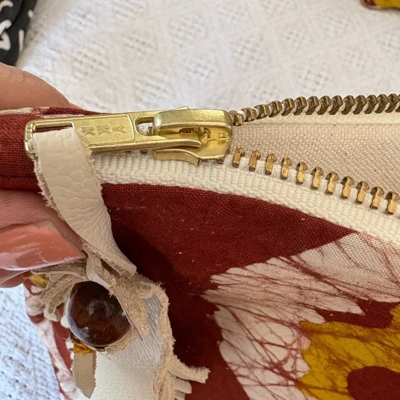 Batik Patterned Clutch - Picture 5 of 5